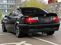 Gebraucht BMW 320 170 PS (125 kW) 2001 Schwarz Limousine