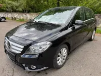 Gebraucht Mercedes B180 122 PS (89 kW) 2013 Schwarz Van / Kleinbus