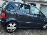 Gebraucht Mercedes A190 Avantgarde 125 PS (91 kW) 2000 Schwarz Kleinwagen