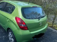 Gebraucht Hyundai i20 90 PS (66 kW) 2011 Grün Kleinwagen