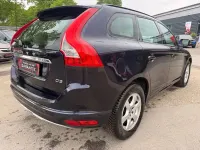 Second-hand Volvo XC60 Kinetic 150 CP (110 kW) 2016 Albastru SUV