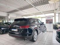 Gebraucht VW Touareg 231 PS (169 kW) 2020 Moonlight blue perleffekt SUV