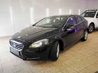 Gebraucht Volvo V40 Momentum 150 PS (110 kW) 2014 Schwarz Limousine