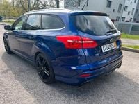 Second-hand Ford Focus ST-Line 150 CP (110 kW) 2015 Albastru Break