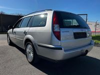 Gebraucht Ford Mondeo Ghia 131 PS (96 kW) 2005 Silber Kombi