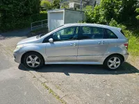 Gebraucht Mercedes B200 140 PS (102 kW) 2007 Silber Van / Kleinbus
