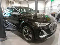 Gebraucht Audi e-tron Ambiente 369 kW (503 PS) 2023 Schwarz SUV