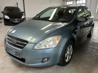 Używany Kia Ceed 109 KM (80 kW) 2009 Niebieski Hatchback
