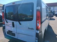 Second-hand Renault Trafic 114 CP (83 kW) 2012 Alb Monovolum