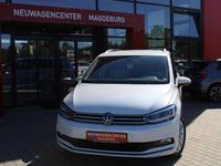Gebraucht VW Touran Highline 150 PS (110 kW) 2024 Weiß Van / Kleinbus