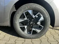 Neu Nissan Townstar 360º 131 PS (96 kW) 2025 Grau Kombi