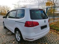 Gebraucht VW Sharan 140 PS (102 kW) 2014 Weiß Van / Kleinbus