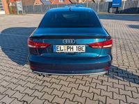 Gebraucht Audi A3 Ambiente 150 PS (110 kW) 2019 Blau Limousine