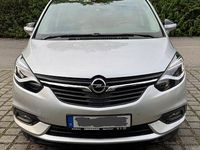 Second-hand Opel Zafira Tourer 194 CP (142 kW) 2018 Argintiu Monovolum