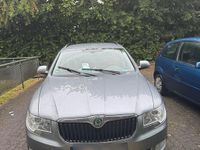 Gebraucht Skoda Superb 170 PS (125 kW) 2013 Grau Kombi