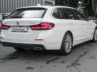 Gebraucht BMW 530e Sport Line 292 PS (214 kW) 2022 Weiß Kombi