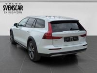 Gebraucht Volvo V60 CC Plus 197 PS (144 kW) 2024 Weiss Kombi