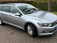 Gebraucht VW Passat 150 PS (110 kW) 2018 Silber Kombi