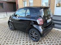 Gebraucht Smart ForTwo Coupé 60 kW (82 PS) 2023 Schwarz Kleinwagen