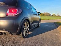 Gebraucht Citroën DS3 207 PS (152 kW) 2014 Schwarz Kleinwagen