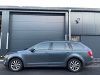 gebraucht Skoda Octavia Ambition 1.6TDI*NAVI*SHZ*AHK*PDC*TEM*PDC