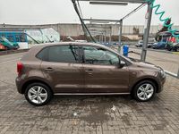 Gebraucht VW Polo Life 69 PS (50 kW) 2015 Braun Kleinwagen