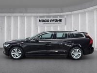 Gebraucht Volvo V60 Momentum 163 PS (119 kW) 2020 Onyx black / metallic Kombi