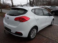Gebraucht Kia Ceed 99 PS (72 kW) 2013 Weiß Kleinwagen