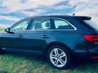 gebraucht Audi A4 2.0 TDI 140kW S-tronic design MATRIX/AHK/SHZ