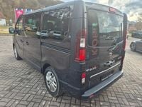 Gebraucht Opel Vivaro 145 PS (106 kW) 2018 Schwarz Van / Kleinbus