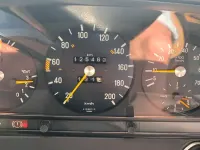 Gebraucht Mercedes E230 136 PS (100 kW) 1982 Weiß Limousine