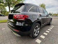 Gebraucht Mercedes GLC220 194 PS (142 kW) 2022 Schwarz SUV