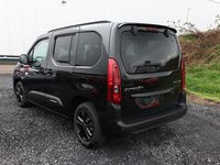 Neu Citroën Berlingo 131 PS (96 kW) 2025 Perla neraschwarz metallic Van / Kleinbus