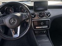 Gebraucht Mercedes CLA200 Urban 156 PS (114 kW) 2015 Schwarz Coupé