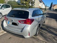 Gebraucht Toyota Auris Edition 136 PS (100 kW) 2015 Silber Limousine