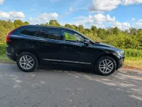 Second-hand Volvo XC60 Summum 190 CP (139 kW) 2017 Negru SUV