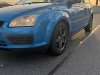 Gebraucht Ford Focus 101 PS (74 kW) 2005 Blau Limousine