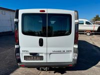 Gebraucht Opel Vivaro 101 PS (74 kW) 2005 Weiß Van / Kleinbus