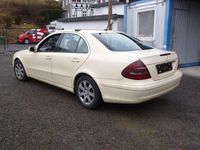 Gebraucht Mercedes E200 Classic 122 PS (89 kW) 2006 Beige Limousine