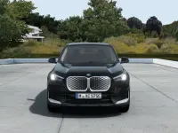 Neu BMW iX1 230 kW (313 PS) 2025 Schwarz uni SUV