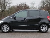 Gebraucht Mercedes A160 Avantgarde 95 PS (69 kW) 2010 Schwarz Kleinwagen