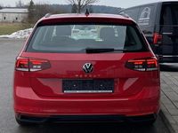 Second-hand VW Passat Business 122 CP (89 kW) 2023 Roșu Break
