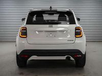 Neu Fiat 600 110 PS (80 kW) 2025 Gelato weiãÿ metallic () SUV