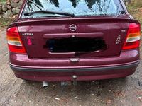 Gebraucht Opel Astra 101 PS (74 kW) 2002 Rot Limousine