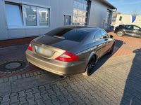 Gebraucht Mercedes CLS320 280 PS (205 kW) 2007 Gold Limousine