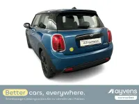 Gebraucht Mini Cooper SE Classic 135 kW (184 PS) 2023 Island blue metallic Kleinwagen