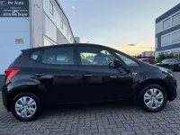 Gebraucht Hyundai ix20 Trend 125 PS (91 kW) 2015 Phantom black / mic Kleinwagen