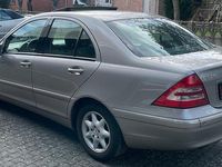 Gebraucht Mercedes C220 Elegance 143 PS (105 kW) 2003 Beige Limousine