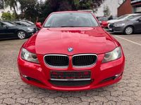Gebraucht BMW 320 Advantage 177 PS (130 kW) 2009 Rot Limousine