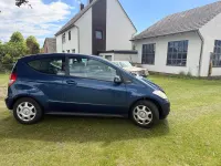 Gebraucht Mercedes A150 95 PS (69 kW) 2009 Blau Kleinwagen